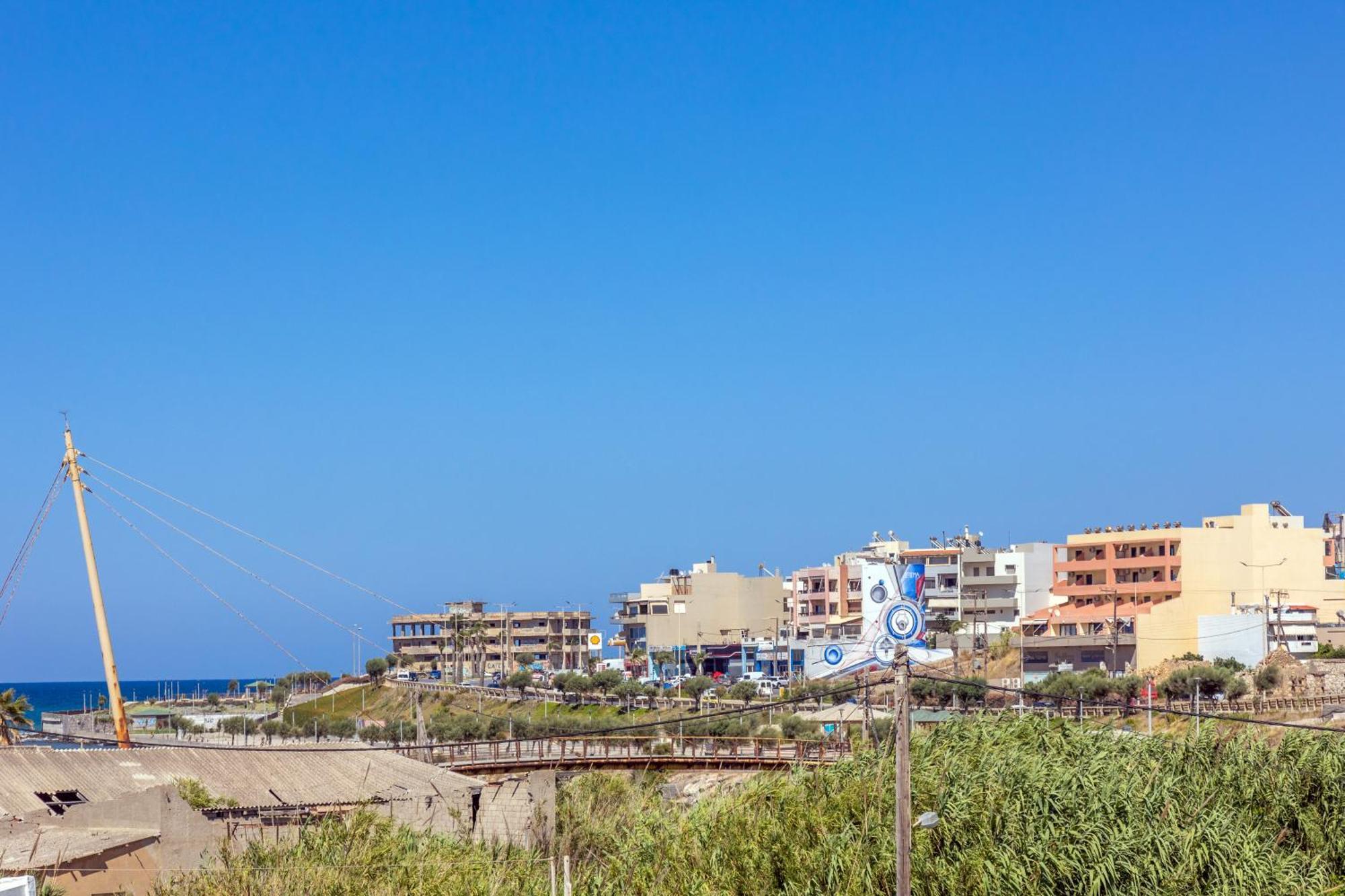 Studio On The Closest Beach To The City! Amoudara  Bagian luar foto