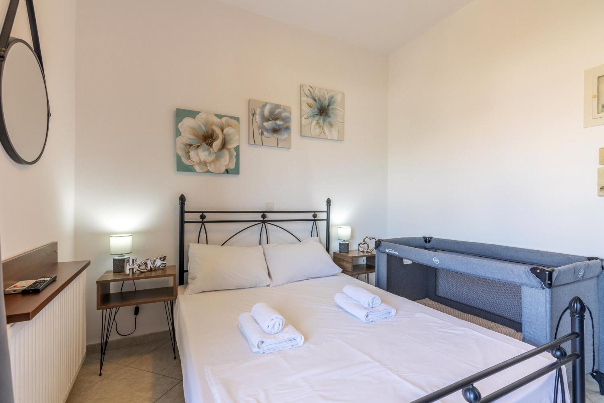 Studio On The Closest Beach To The City! Amoudara  Bagian luar foto