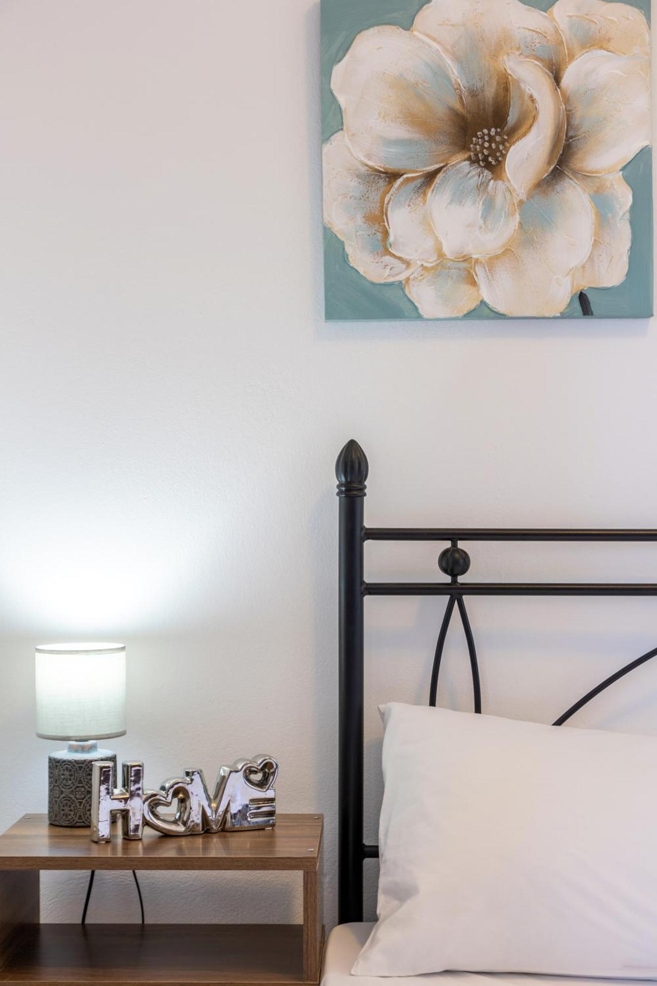 Studio On The Closest Beach To The City! Amoudara  Bagian luar foto