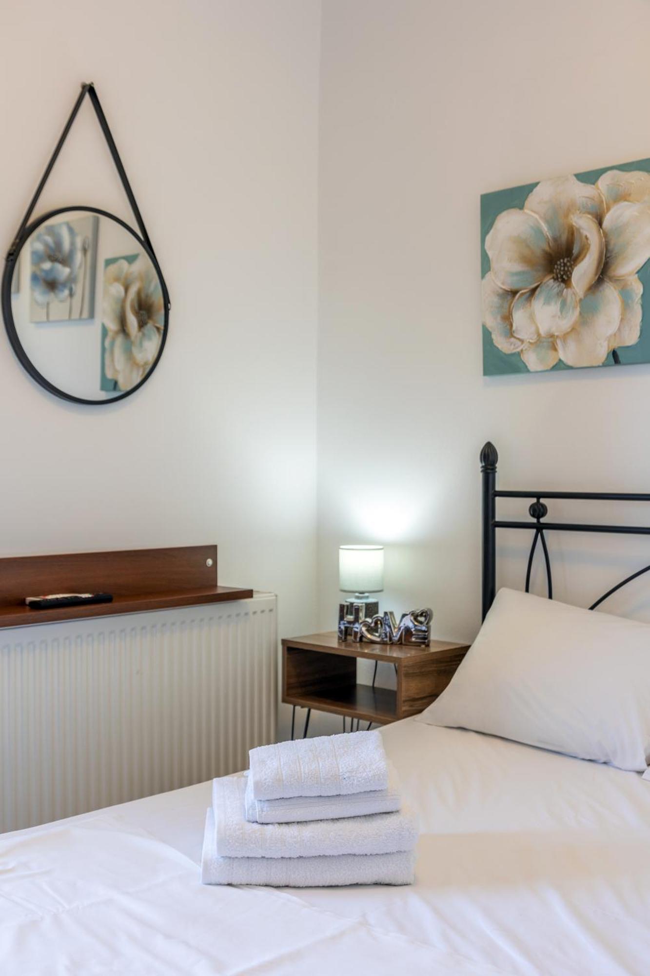 Studio On The Closest Beach To The City! Amoudara  Bagian luar foto